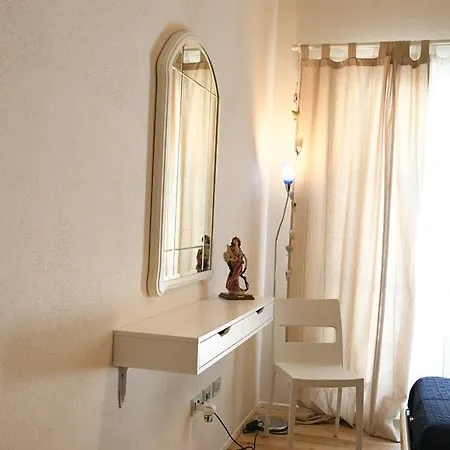 Apartment Peace-loving House 