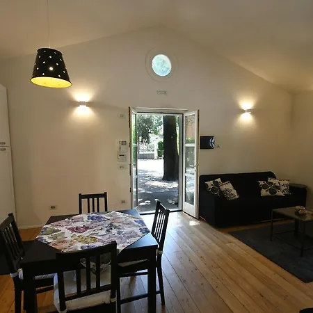 Apartment Peace-loving House 